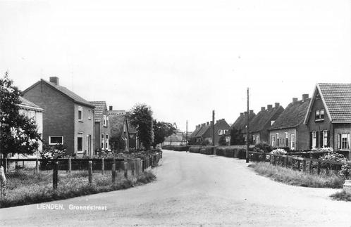 (387-261-037) Lienden Groenestraat, Verzamelen, Ansichtkaarten | Nederland, Gelderland, Verzenden