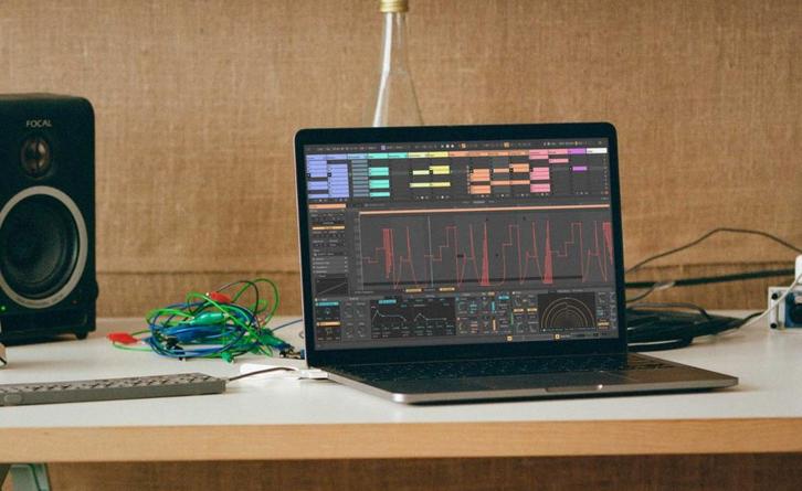 ABLETON 12 ( MAC ), Computers en Software, Audio-software, Nieuw, MacOS, Ophalen