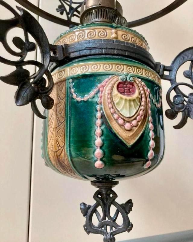 Te koop, Antieke Majolica Olielamp, Antiek en Kunst, Antiek | Lampen, Ophalen