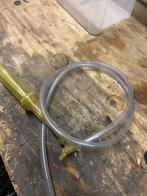 Handpomp met slang, Ophalen of Verzenden, Gebruikt