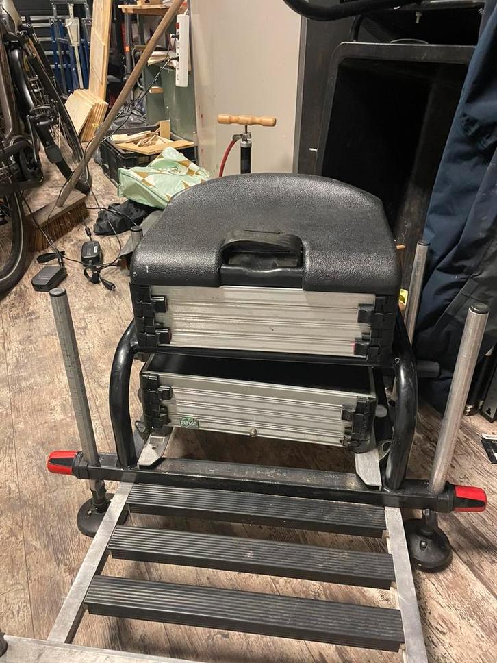 Mooie rive viskist met assecoires, Watersport en Boten, Hengelsport | Witvissen, Zo goed als nieuw, Overige typen, Ophalen