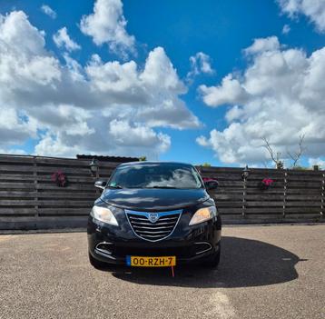 Lancia Ypsilon 0.9 Twinair 85PK Start&stop 2011 Zwart beschikbaar voor biedingen