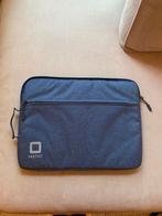 Blauwe 16 inch laptophoes - Zo goed als nieuw!, Ophalen of Verzenden, 16 inch, Zo goed als nieuw