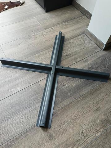 Parasol voet kruis metaal Nieuw  beschikbaar voor biedingen