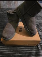 Ugg classic grijs maat 39, Kleding | Dames, Ophalen of Verzenden, Zo goed als nieuw, Grijs