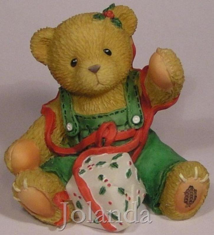 Cherished Teddies Girl Wrapping Gift, Verzamelen, Beren en Cherished Teddies, Zo goed als nieuw, Beeldje, Cherished Teddies, Ophalen of Verzenden
