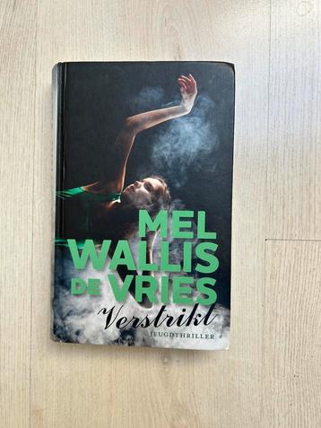 Mel Wallis de Vries - Verstrikt beschikbaar voor biedingen