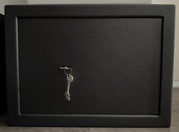52 kg! Zeer degelijke kluis btandkast rdw cert. 2 sleutels beschikbaar voor biedingen