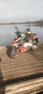 Zeer nette aprillia sr 50 factory runner 2 takt blok carb dd, Ophalen, Zo goed als nieuw, Tweetakt, SR 50