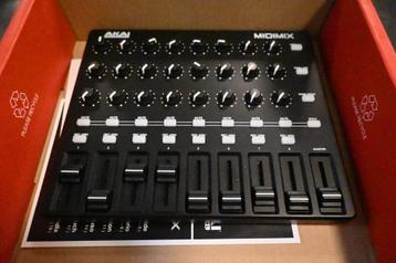 AKAI Professional MIDIMix – DAW Controller beschikbaar voor biedingen