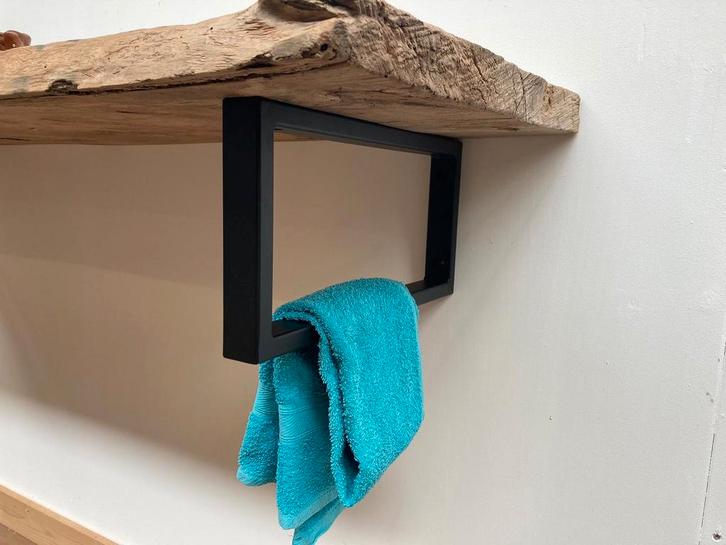 Stalen onderstel – voor bureau, badkamermeubel of tafelblad, Huis en Inrichting, Badkamer | Badkamermeubels, Ophalen