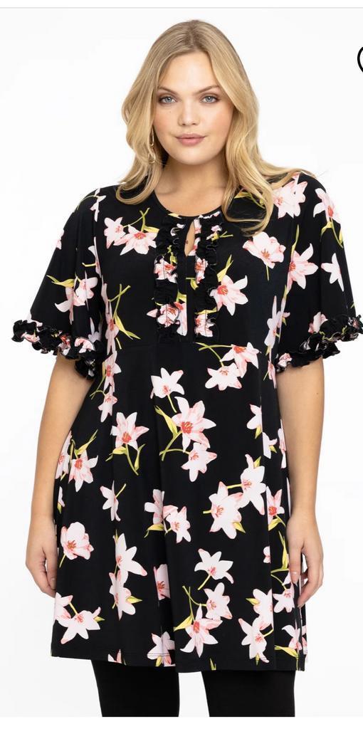 Yoek hibiscus tuniek bloem ruffle M 42/44 dolce wijde mouw, Kleding | Dames, Blouses en Tunieken, Zo goed als nieuw, Maat 42/44 (L)