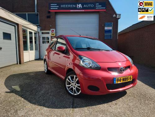 Toyota Aygo 1.0-12V Aspiration Red, 5 deurs, Airco Dealer on, Auto's, Toyota, Bedrijf, Te koop, Aygo, ABS, Airbags, Airconditioning