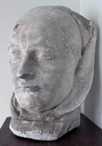 Heel ou dodenmasker van een vrouw (een non?) beschikbaar voor biedingen