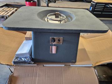 Nieuwe Vuurtafel - Sfeervolle Tuinverwarming beschikbaar voor biedingen