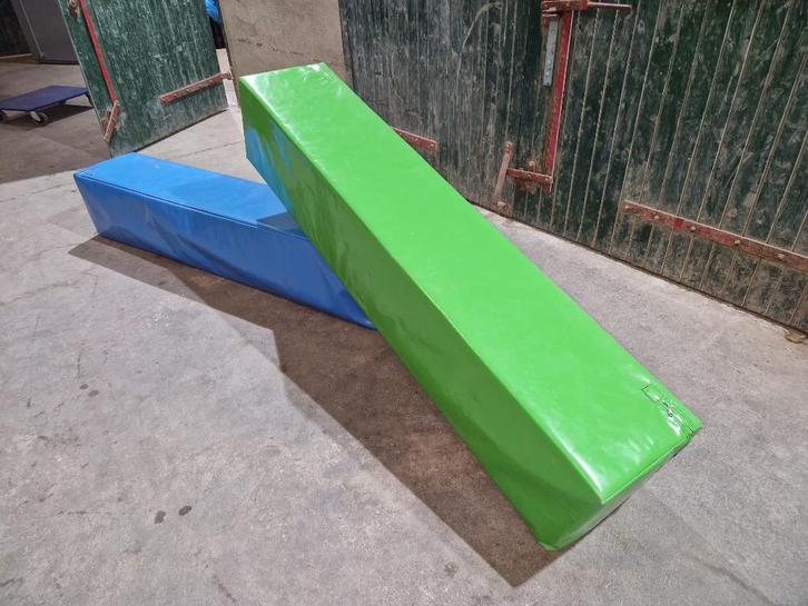 Softplay gymbank indoor speeltuin snoezelkamer prikkelarm, Hobby en Vrije tijd, Feestartikelen | Verhuur, Zo goed als nieuw, Overige