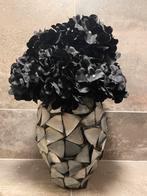 Zilveren schelpenvaas met zwarte kunstbloemen - Prachtig!, Overige materialen, Zwart, Ophalen of Verzenden, Zo goed als nieuw