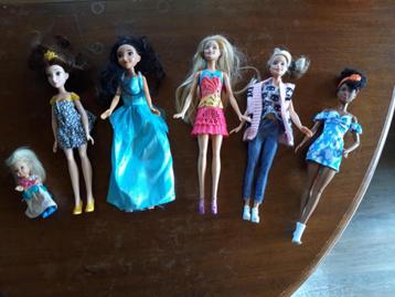 speelgoed: barbies en bijbehoren en knikkerbaan en meer beschikbaar voor biedingen