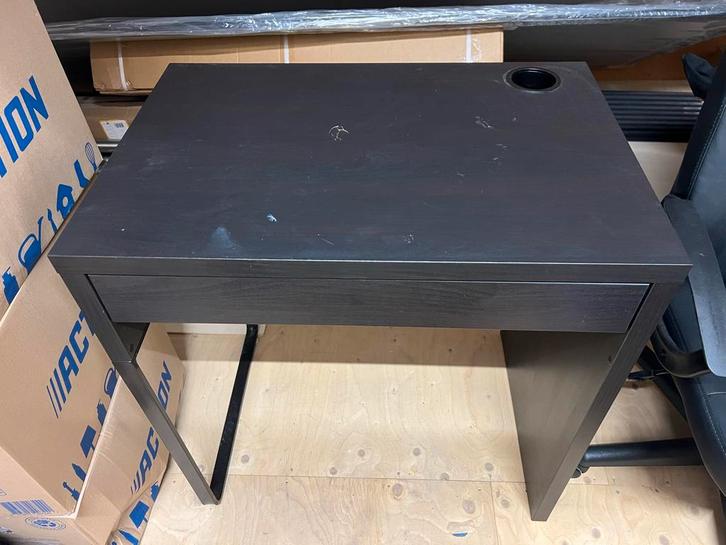 Bureau micke, Huis en Inrichting, Bureaus, Gebruikt, Bureau, Ophalen of Verzenden