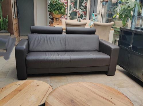 100% Rund leren bank v.Prominent d.bruin 180 br (2,5 zits), Huis en Inrichting, Banken | Bankstellen, Zo goed als nieuw, Rechte bank