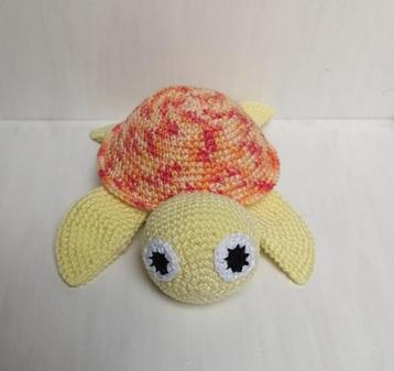 Knuffel: Schildpad geel/oranje gehaakt  beschikbaar voor biedingen