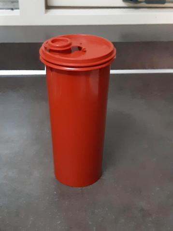 Tupperware vintage sap kan roodbruin  beschikbaar voor biedingen
