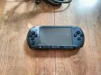 PSP black handheld 1004E Street met Sony oplader, Spelcomputers en Games, Spelcomputers | Sony PSP, Ophalen of Verzenden, Zo goed als nieuw