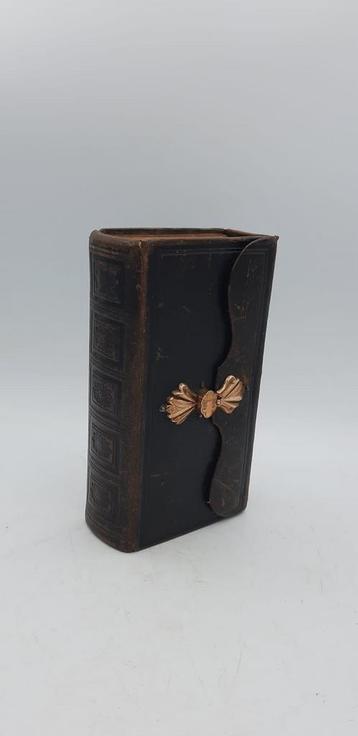 Bijbel met Gouden Sluiting, Het Nieuwe Testament - 1881 beschikbaar voor biedingen