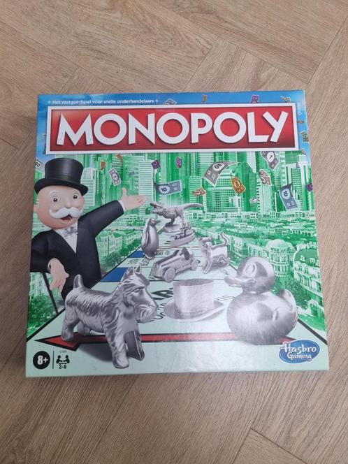 Monopoly Classic - Netherlands Edition, Hobby en Vrije tijd, Gezelschapsspellen | Bordspellen, Zo goed als nieuw, Een of twee spelers