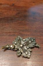 Vintage Blad Broche met Strass, Overige materialen, 4 tot 7 cm, Gebruikt, Met strass