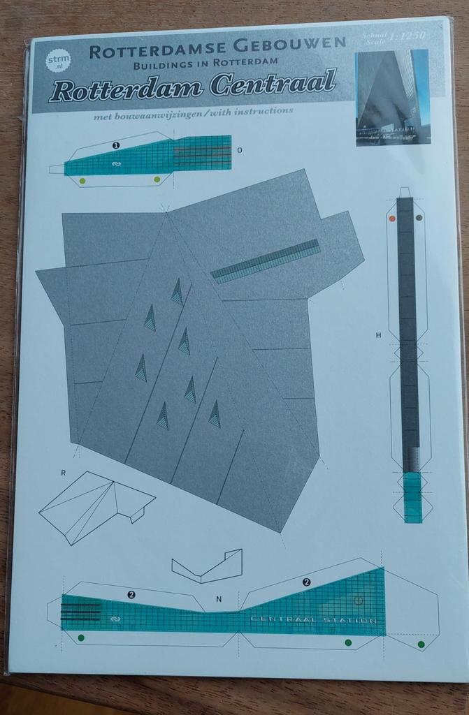 Bouwplaat Rotterdam Centraal - Nieuw in verpakking, Hobby en Vrije tijd, Modelbouw | Auto's en Voertuigen, Nieuw, Overige typen