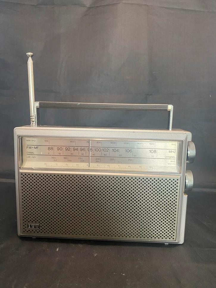 Vintage ITT Tiny 200 Radio Grundig yacht boy kenwood, Audio, Tv en Foto, Radio's, Gebruikt, Radio, Ophalen of Verzenden