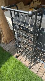 Wijnrek op wieltjes klassiek, Huis en Inrichting, Woonaccessoires | Wijnrekken, Ophalen, Metaal, 75 cm of meer, 25 flessen of meer
