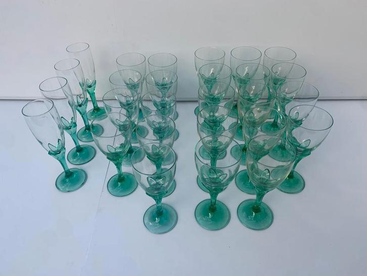 27 Bormioli Rocco Bouquet Green glazen, Antiek en Kunst, Antiek | Glas en Kristal, Ophalen of Verzenden