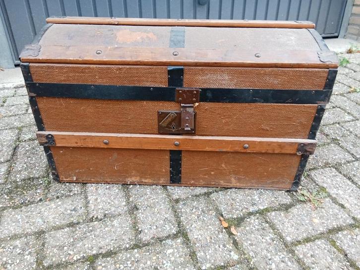 Antieke houten dekenkist met ijzer beslag en handgrepen, Huis en Inrichting, Woonaccessoires | Kisten, Gebruikt, Minder dan 50 cm