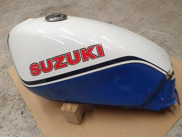 Tank van Suzuki GSX400F '81-'85 met kraan beschikbaar voor biedingen