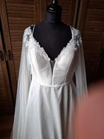 Trouwjurk ivoor met cape maat 42, met haarband., Ophalen of Verzenden, Zo goed als nieuw, Wit, Trouwjurk