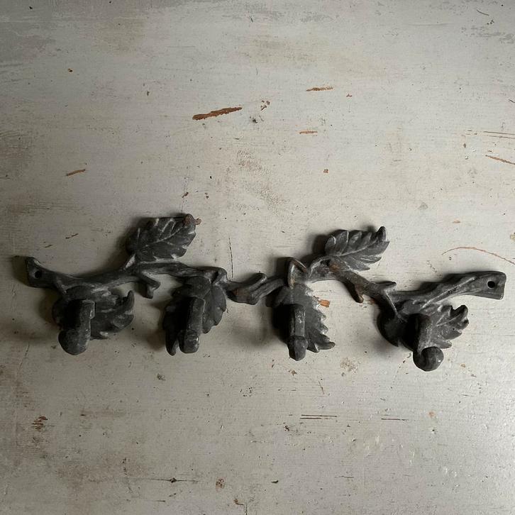 Sale metalen kapstok *tres belle*, Huis en Inrichting, Woonaccessoires | Kapstokken, Wandkapstok, Minder dan 100 cm, Metaal, Verzenden