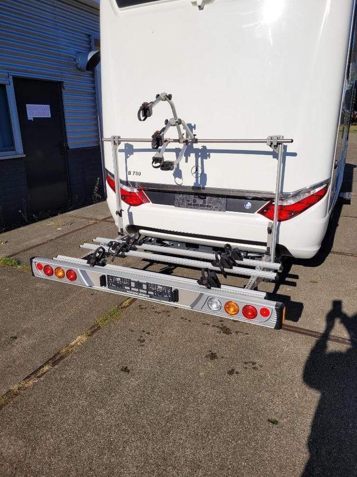 Sawiko Vario 4 fietsdrager, Auto diversen, Fietsendragers, Zo goed als nieuw, Trekhaakdrager, 3 fietsen of meer, Brede banden
