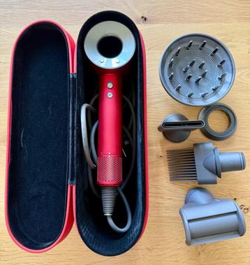 Dyson Supersonic haardroger Red Nickel z.g.a.n. beschikbaar voor biedingen
