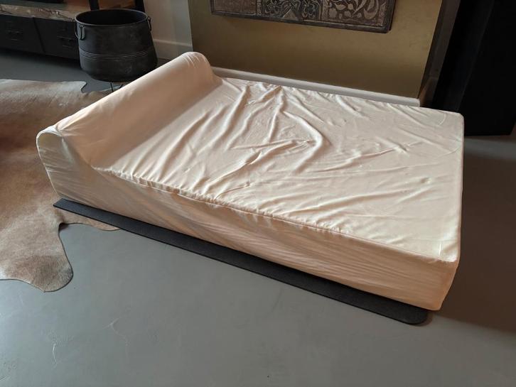Orthopedisch hondenbed, Dieren en Toebehoren, Hondenmanden, Gebruikt, Stof, Ophalen