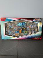 Pokemon Lucario EX & Tyranitar EX Premium Collection, Ophalen of Verzenden, Nieuw, Boosterbox, Foil