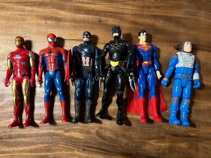 Actiefiguren: Spiderman, Superman, Buzz Lightyear..., Kinderen en Baby's, Speelgoed | Actiefiguren, Zo goed als nieuw, Ophalen of Verzenden