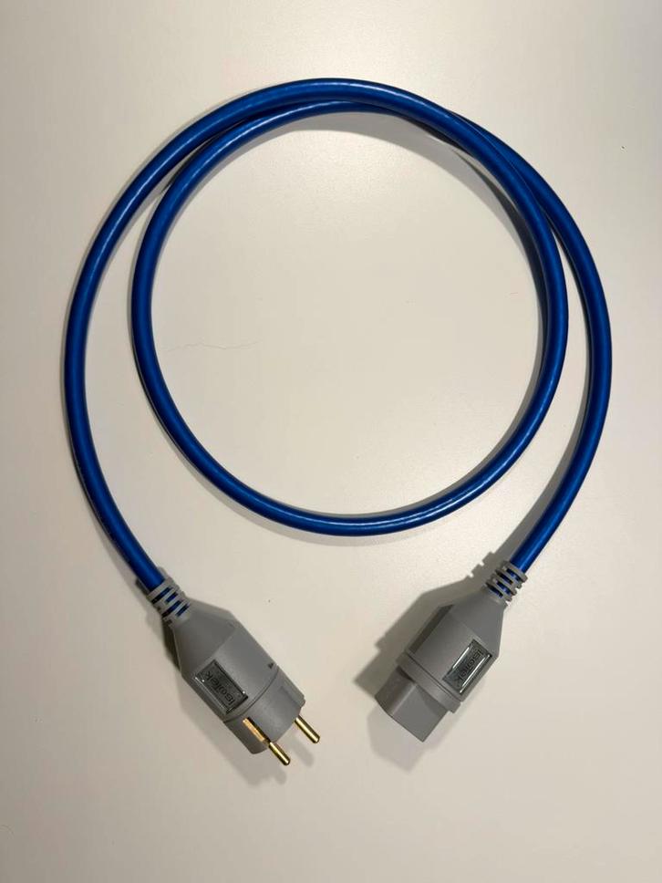 Isotek Premium Evo 3 C19, Computers en Software, Pc- en Netwerkkabels, Zo goed als nieuw, Ophalen of Verzenden