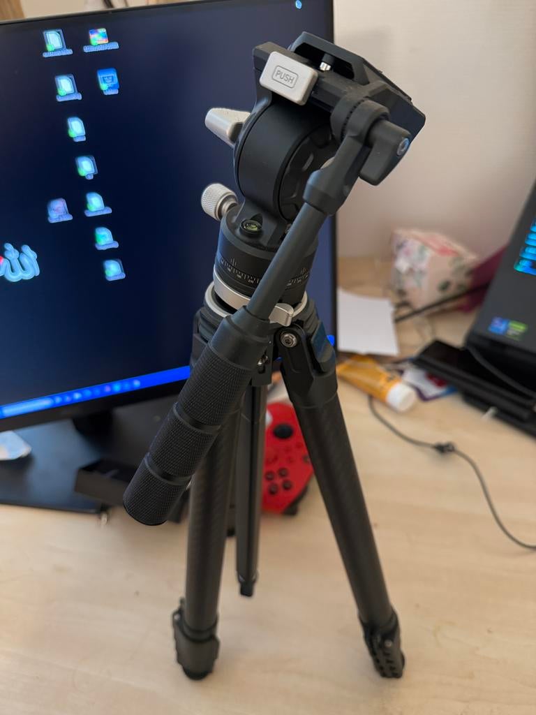 Ulanzi Zero V Carbon reisstatief met videokop, Audio, Tv en Foto, Fotografie | Statieven en Balhoofden, Ophalen of Verzenden, Zo goed als nieuw