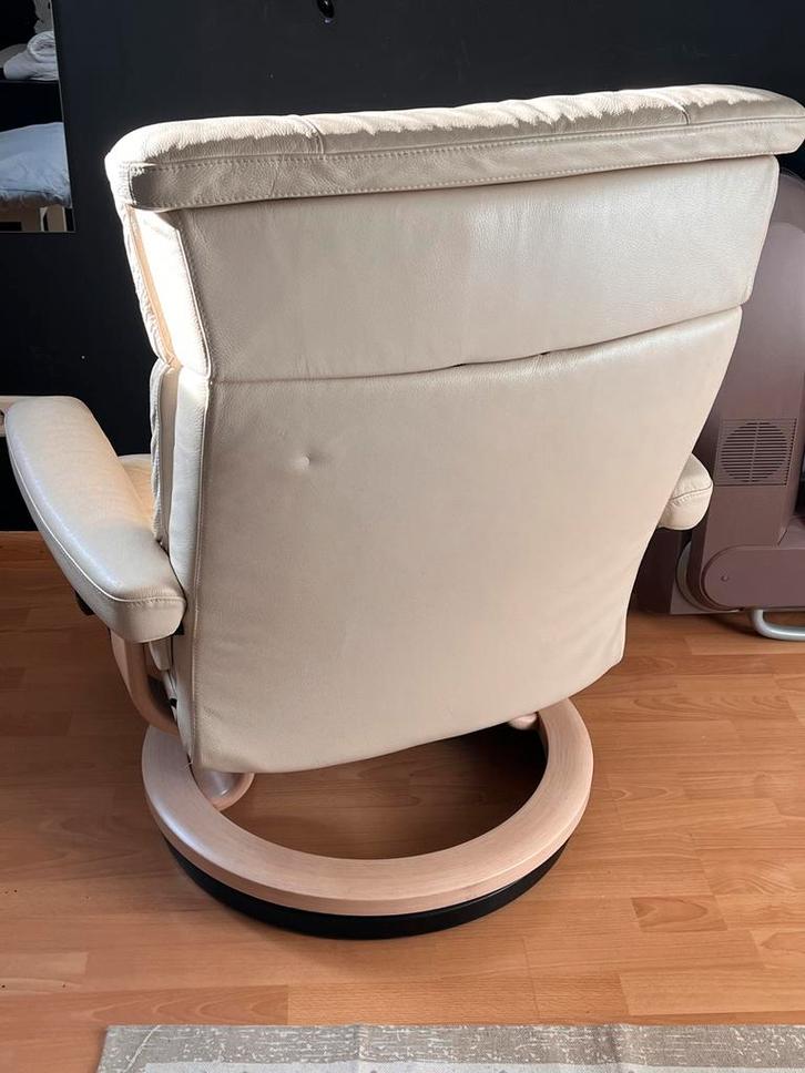 Twee witte Stressless Ekornes Relaxfauteuil, Huis en Inrichting, Fauteuils, Zo goed als nieuw, Leer, 75 tot 100 cm, Ophalen