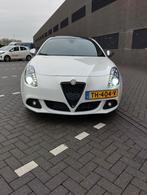 Alfa Romeo Giulietta 1.4 Turbo 2011 Wit, Auto's, Alfa Romeo, Voorwielaandrijving, 65 €/maand, Zwart, 4 cilinders