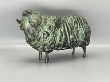 Prachtige bronzen sculptuur – Hetty Heyter – Ram (1984) beschikbaar voor biedingen