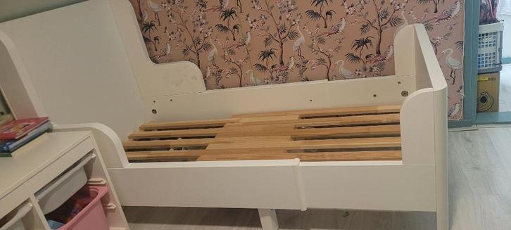 IKEA BUSUNGE meegroeibed, Kinderen en Baby's, Kinderkamer | Bedden, Gebruikt, 180 cm of meer, 70 tot 85 cm, Lattenbodem, Ophalen
