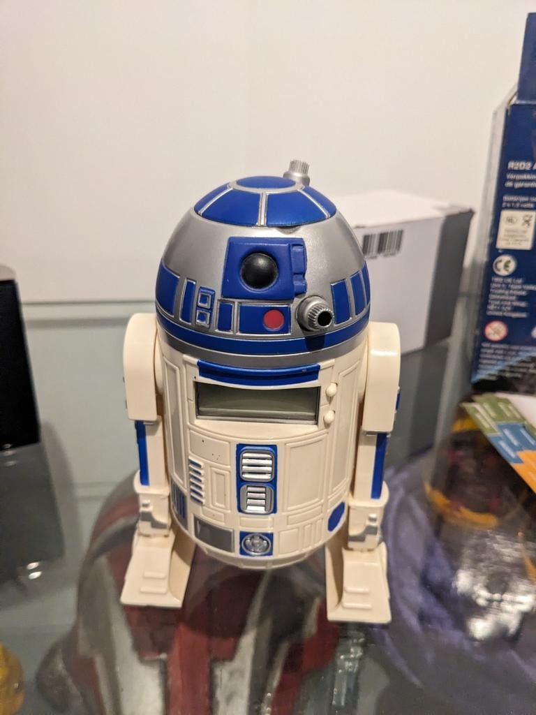 Star Wars R2D2 Alarm clock, Ophalen of Verzenden, Zo goed als nieuw, Actiefiguurtje